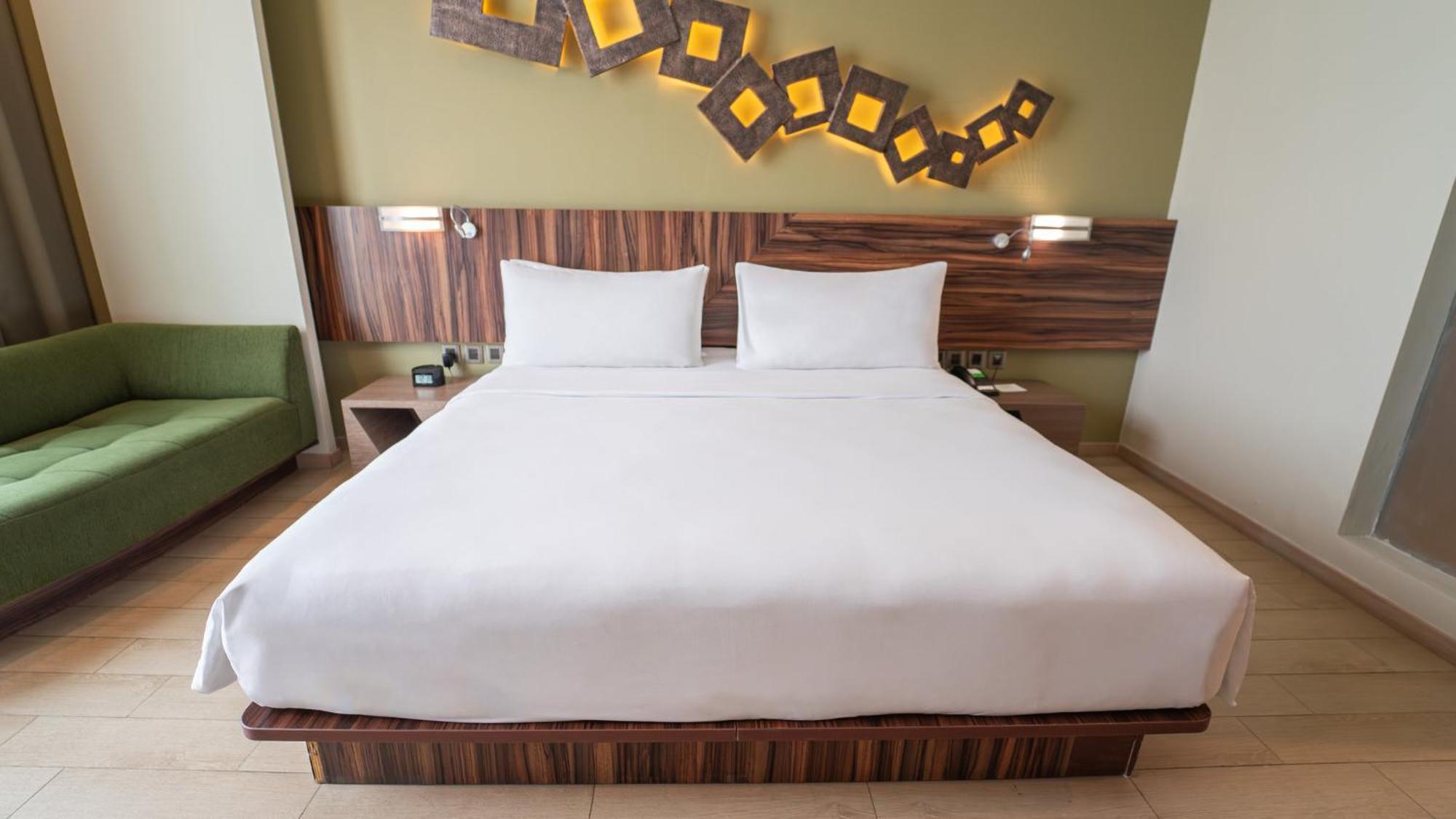 Holiday Inn Cikarang Jababeka By Ihg Ngoại thất bức ảnh